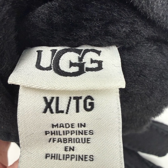 UGG Men's Contrast Sheepskin Tech Gloves - Picture 4 of 4